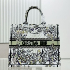 Christian Dior Shopping Bags